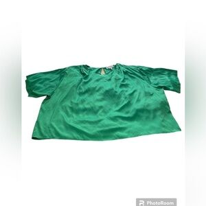 Green blouse with keyhole neckline size 32